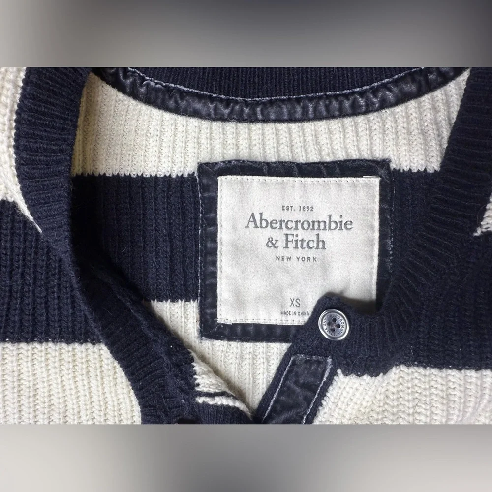 Abercrombie & Fitch Women's Cardigan Jersey Knit Sweater Size XS Navy White